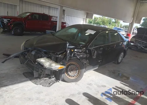 2014 Toyota Camry Le z USA, uszkodzony, nr VIN 4T1BF1FK7EU371108